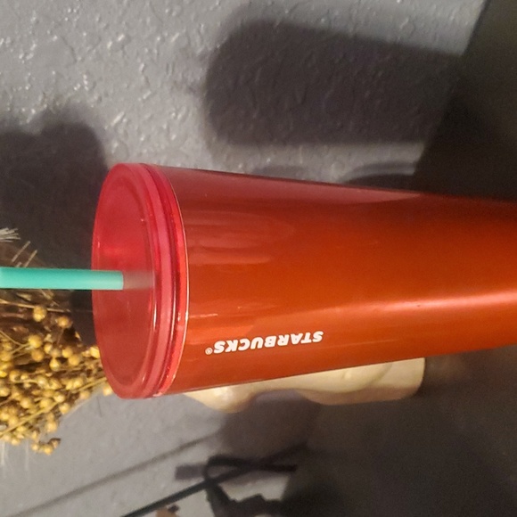 Starbucks cups - Picture 6 of 6